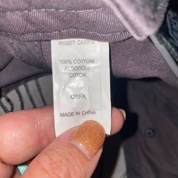 VANS Men's Drop V Snap Back Hat Cap Grey Black Embroidered Logo Adjustable - Picture 6 of 9